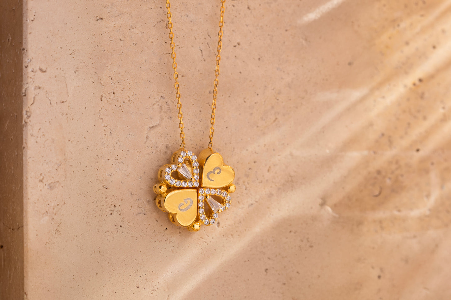 Taşlı Mıknatıslı Harfli Kalp Yonca Kolye | 925 Gümüş