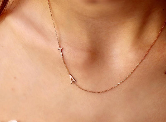 Köprücük Kemiği Harf Kolye | 925 Gümüş