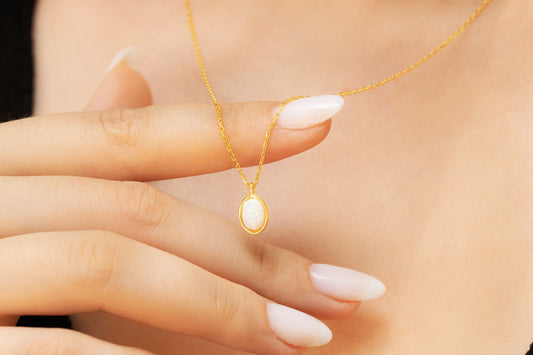 Beyaz Opal Taşlı Kolye | 925 Gümüş