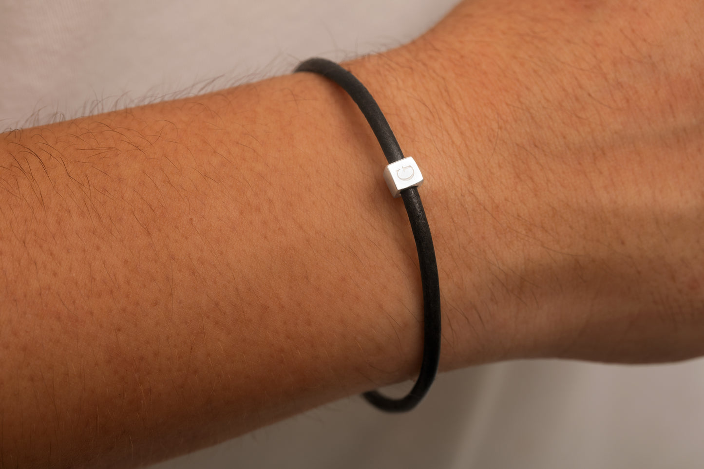 Tek Harfli Deri Bileklik | 925 Gümüş