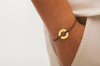 Gold Kaplama Halkalı Kahverengi İnce Örgülü Deri Bileklik | 925 Gümüş