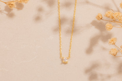 Dört Tırnaklı Tek Taş Kolye | 14 Ayar Altın