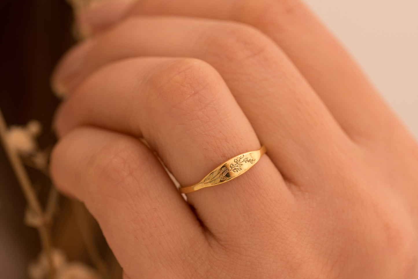 Doğum Çiçeği Kazıma Yüzük | 14 Ayar Altın