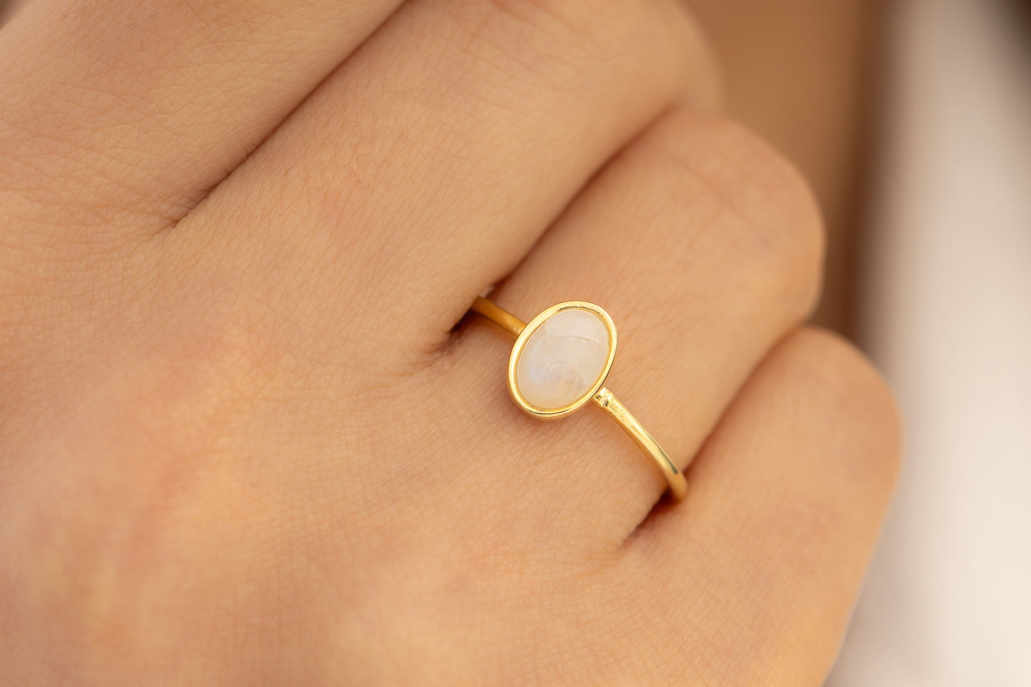 Oval Ay Taşı Yüzük | 14 Ayar Altın