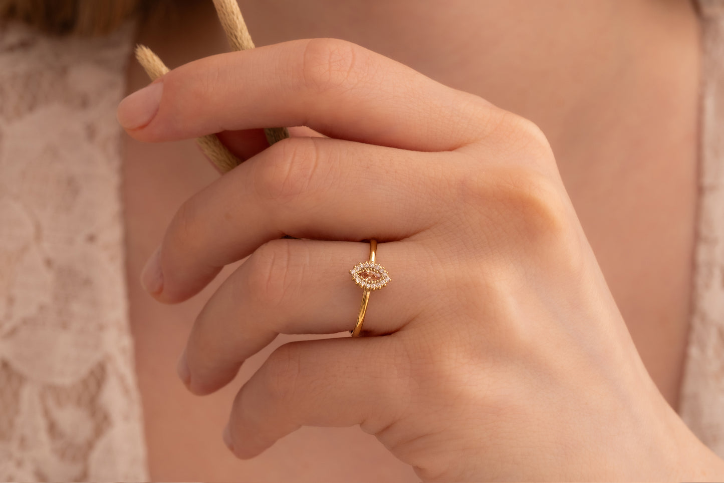 Zirkon Taşlı Oval Yüzük | 14 Ayar Altın