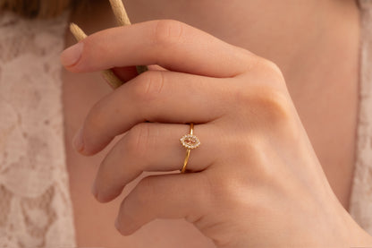 Zirkon Taşlı Oval Yüzük | 14 Ayar Altın