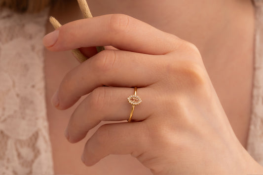 Zirkon Taşlı Oval Yüzük | 14 Ayar Altın