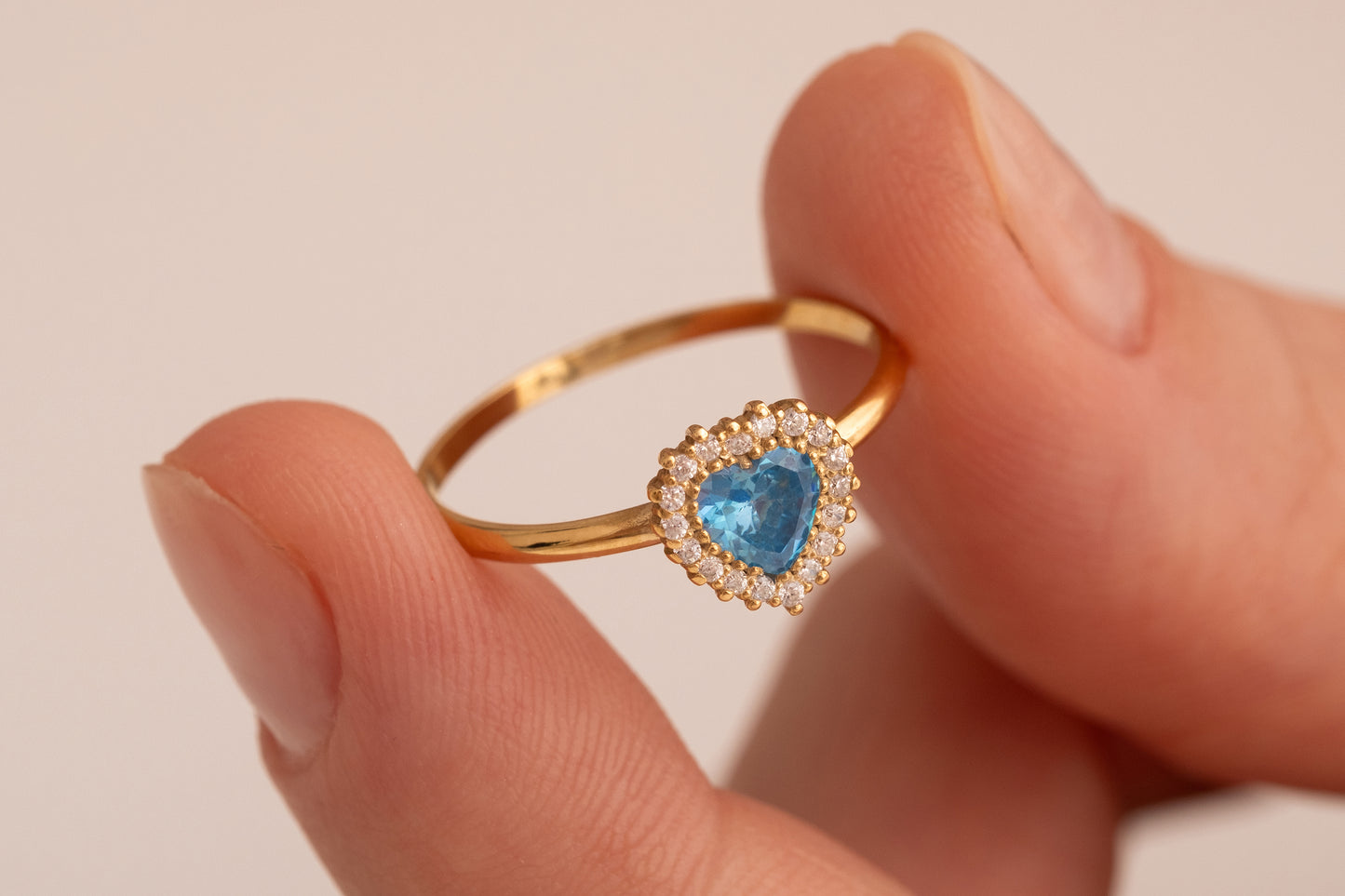 Zirkon Taşlı Kalpli Yüzük | 14 Ayar Altın